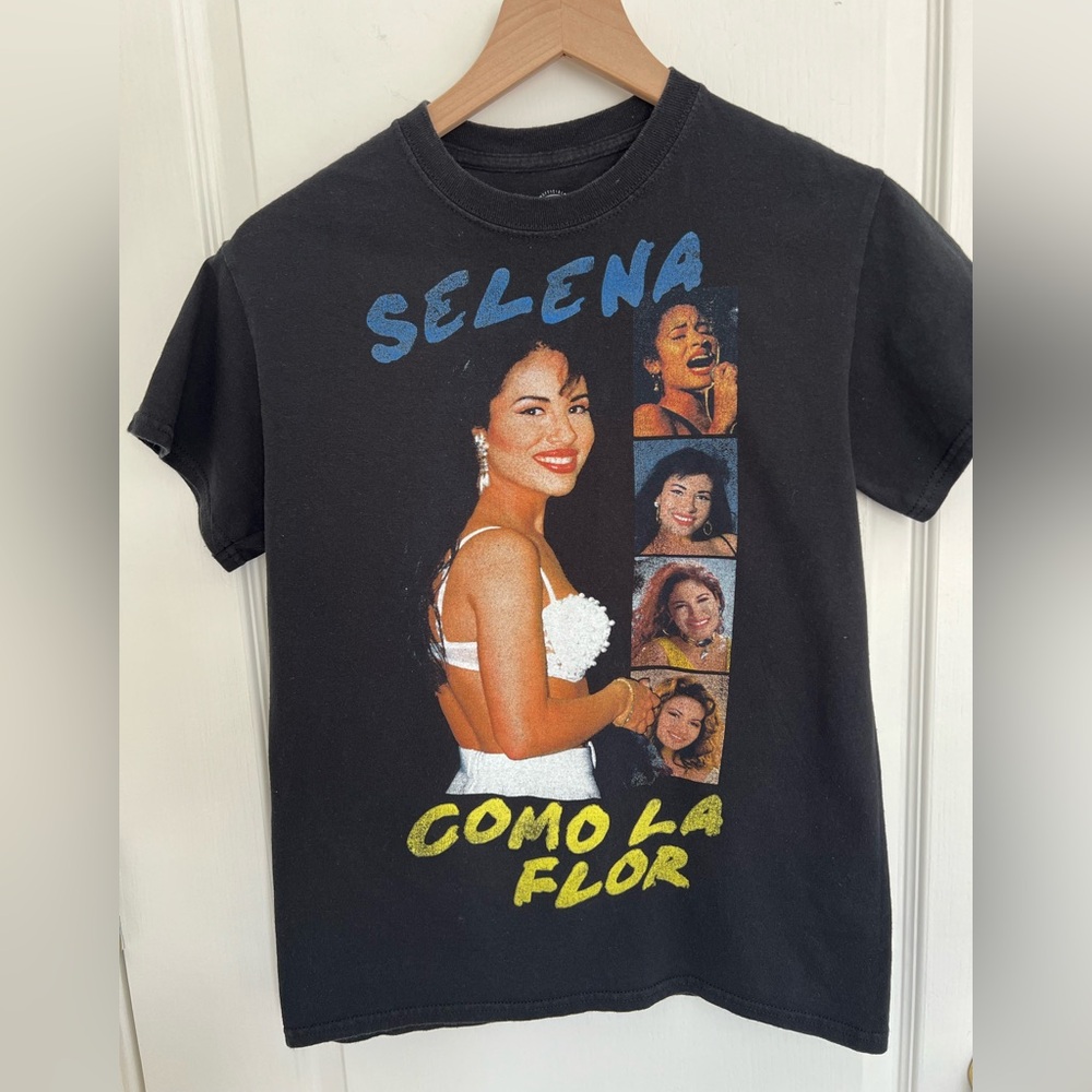 Official Merchandise Selena Graphic Tee | black | S